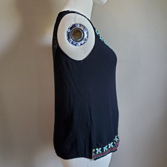 Skies Are Blue Boho embroidered top Sm - Picture 7 of 10